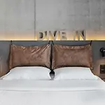 Hotel Moxy 4*
