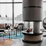 Moxy 4*
