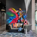 Hotel Moxy 4*