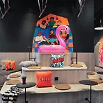 Moxy Hotel 4*
