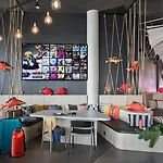 Moxy Hotel 4*