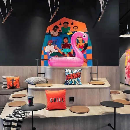 Moxy Hotell 4*