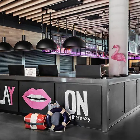 Moxy Готель 4*