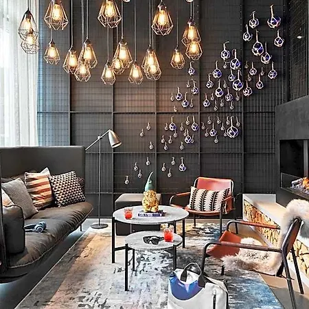 Hotel Moxy 4*