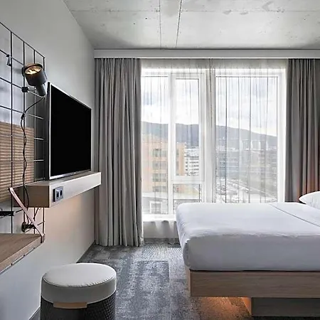 Moxy Hotel 4*
