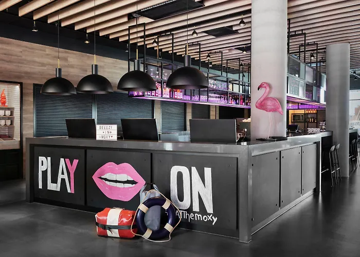 Moxy Hotel 4*